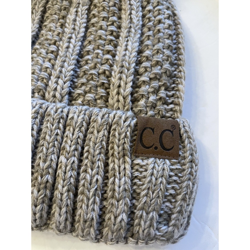 NWT C.C. Beanie Women Cable Knit Faux Fur Pom Fuzzy Lined Taupe Gray OS - Picture 3 of 7